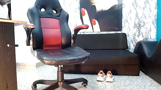 mariani_smith from StripChat is Freechat