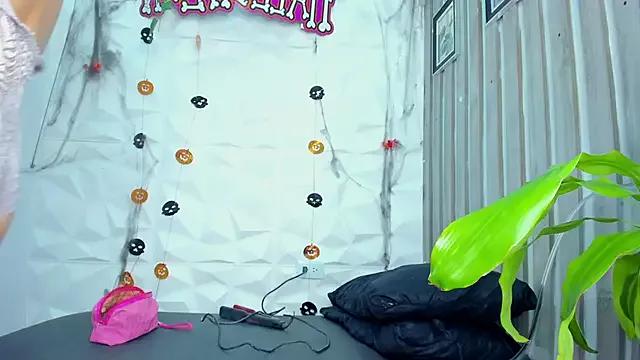 MarieMyller from StripChat is Freechat