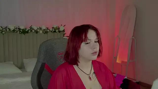 Discover our girls online shows and discover the company of countless livestreamers, with stunning shapes, sex toys and more.