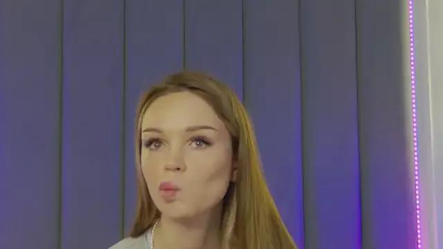 MarilynNova from StripChat is Freechat