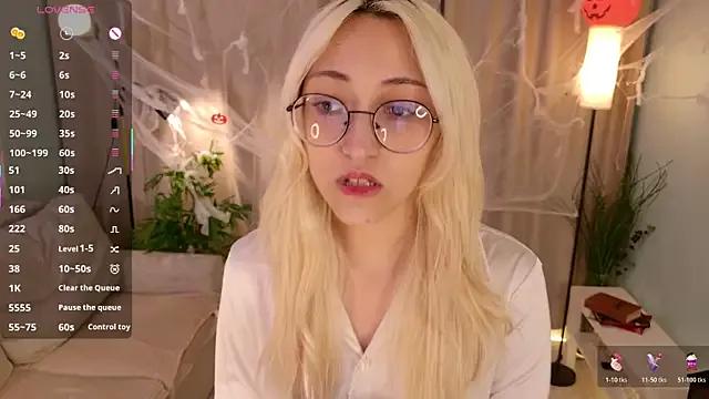 Marry_sharp from StripChat is Freechat