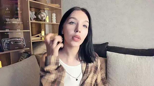 MarryWebbb from StripChat is Freechat