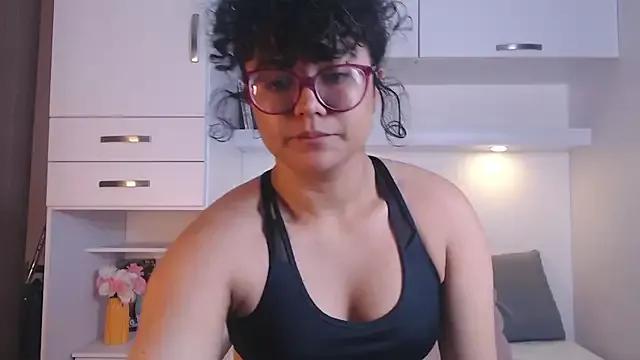 Martina_Ruis from StripChat is Freechat