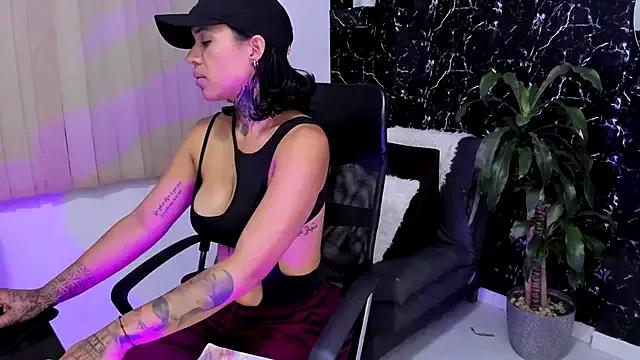 Mary_rabbit from StripChat is Freechat