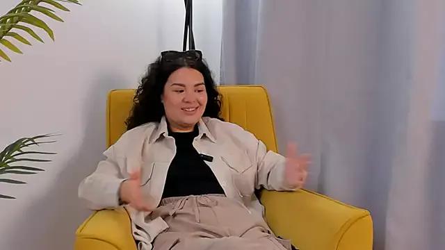 MarylynnPere from StripChat is Freechat