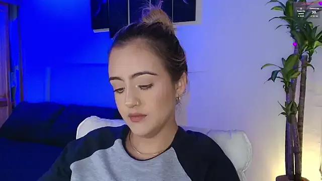 MaryMoon_ from StripChat is Freechat