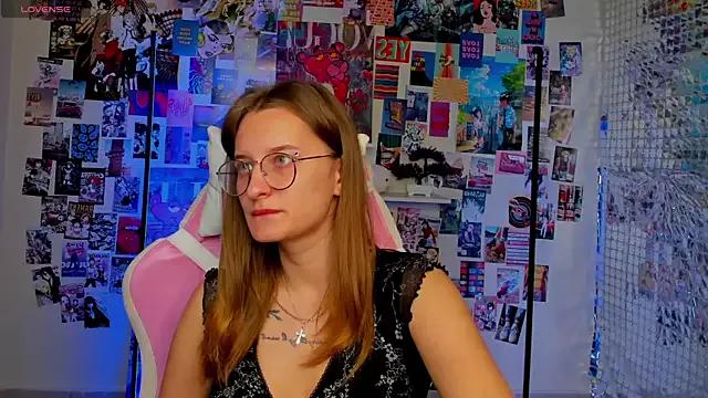 Maryyy_May from StripChat is Freechat