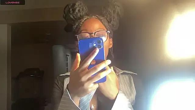 maskedgirl5005 from StripChat is Freechat