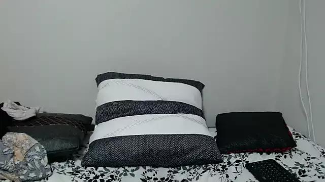 massiveme38 from StripChat