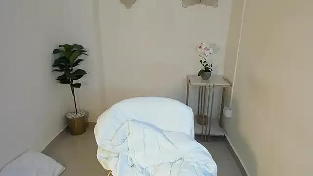 Mathilde_lina webcams show profile image 
