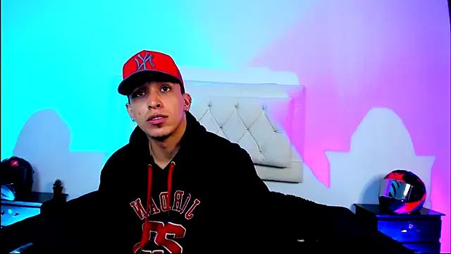Mattew_Dluca_ from StripChat