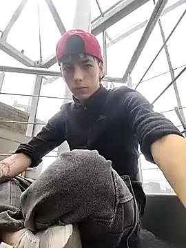 MattiDeLuca from StripChat