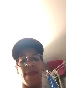 mattsummer from StripChat is Freechat