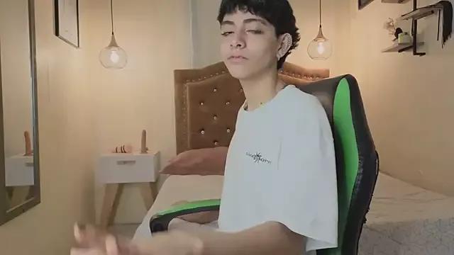 Matty_Sparkk from StripChat