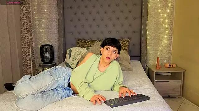 Matty_Sparkk from StripChat