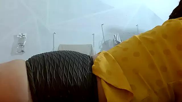 Mature_kinky69 on StripChat