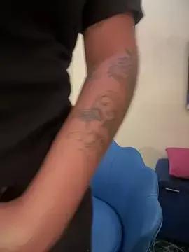 MaverickGray from StripChat is Freechat