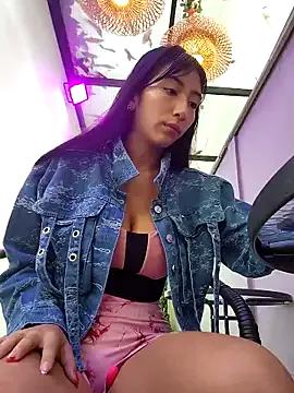 Mavi_roouse_ webcams show profile image 
