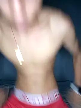 Maximilian0_1 webcams show profile image 