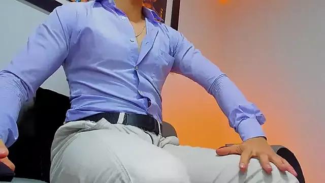 Photos of Maximus_Sr_ from StripChat is Freechat