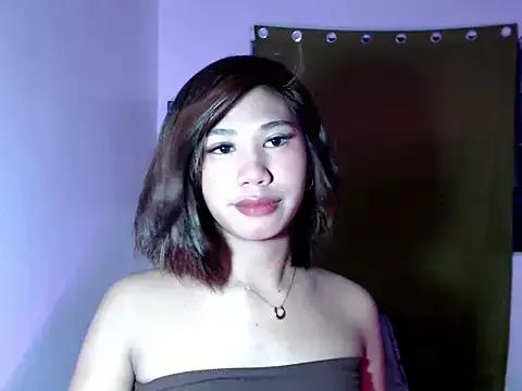 Maxine_Sucks from StripChat is Freechat