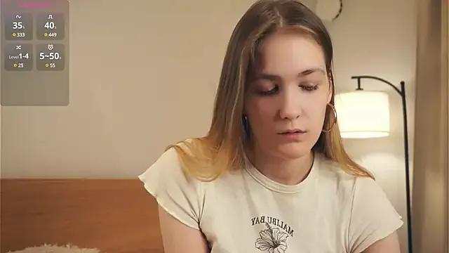 Photos of MaxineGrise from StripChat is Freechat