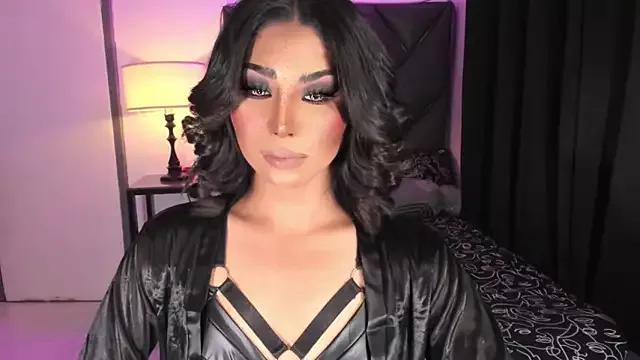 MaxxineMorenaTs from StripChat