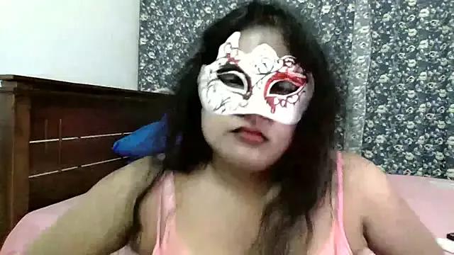 Maya_QueenSL from StripChat is Freechat