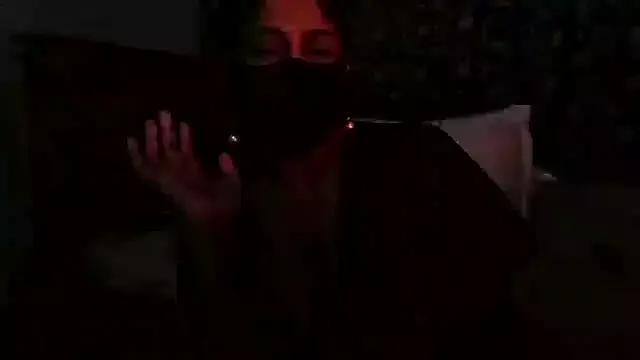 Maya_QueenSL from StripChat is Freechat