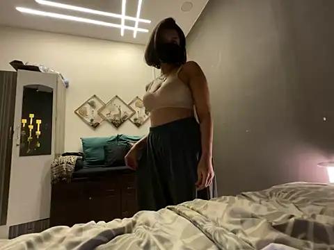 MaYaa__11 from StripChat