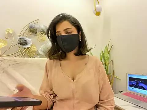 MaYaa__11 from StripChat