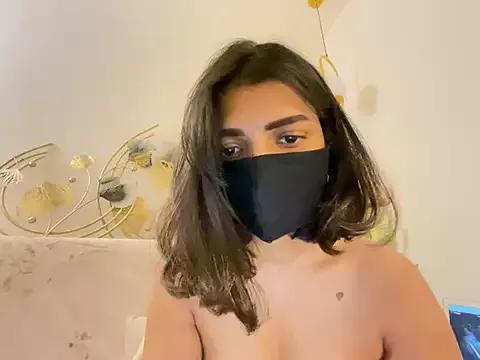 MaYaa__11 from StripChat