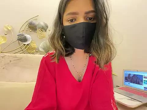 MaYaa__11 from StripChat