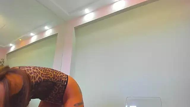 MayaHellen from StripChat
