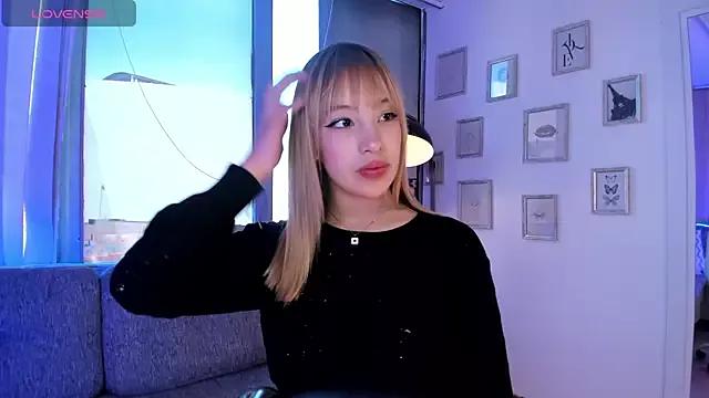 Mayajhons from StripChat
