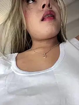 Photos of MayaMoanXXX from StripChat is Freechat