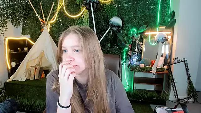 MayaSinabon from StripChat