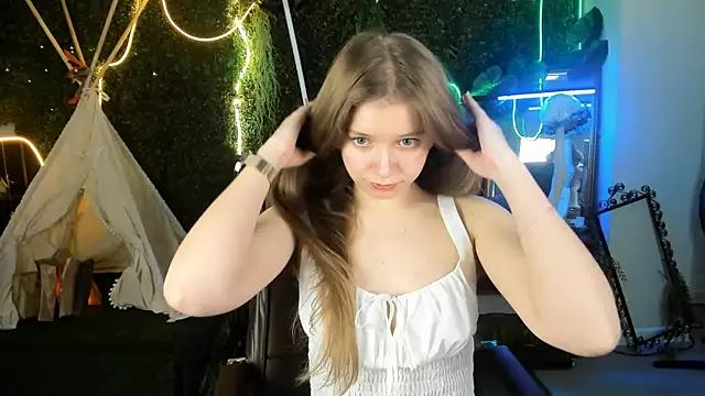 MayaSinabon from StripChat