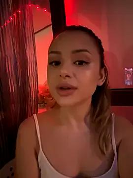 Mayk-Lili webcams show profile image 