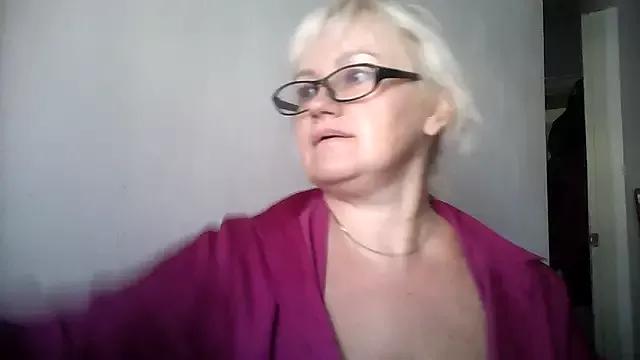 Mayya4321 from StripChat