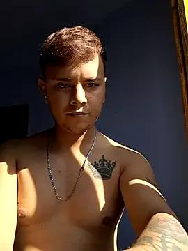 Meenlove from StripChat