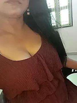 MEERAcle from StripChat