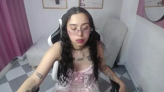 Megan12_b_ webcams show profile image 