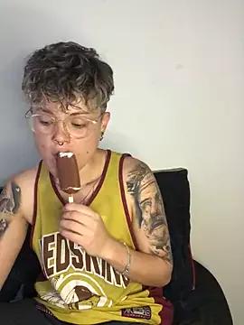megan222_ from StripChat is Freechat