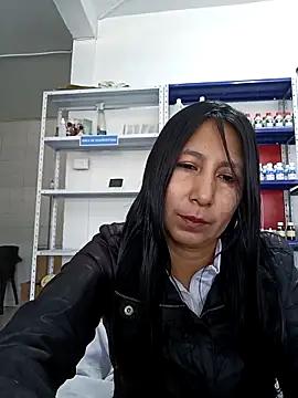 Discover our girls online shows and discover the company of countless livestreamers, with stunning shapes, sex toys and more.