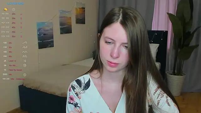 Discover our girls online shows and discover the company of countless livestreamers, with stunning shapes, sex toys and more.