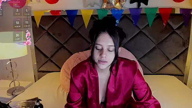 MeganMyerss_ from StripChat is Freechat