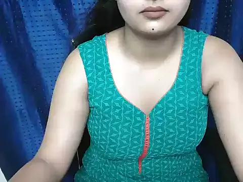 meghlunacat from StripChat is Freechat
