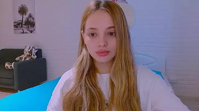 MelanieAlves from StripChat is Freechat