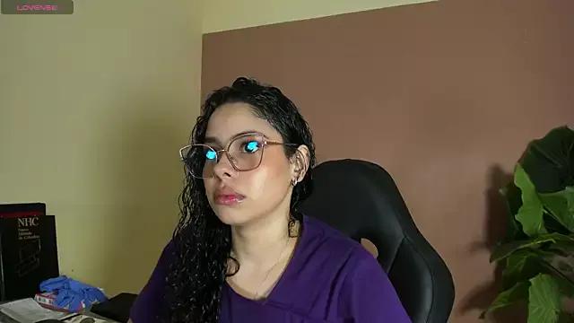 MelanieWillians from StripChat is Freechat